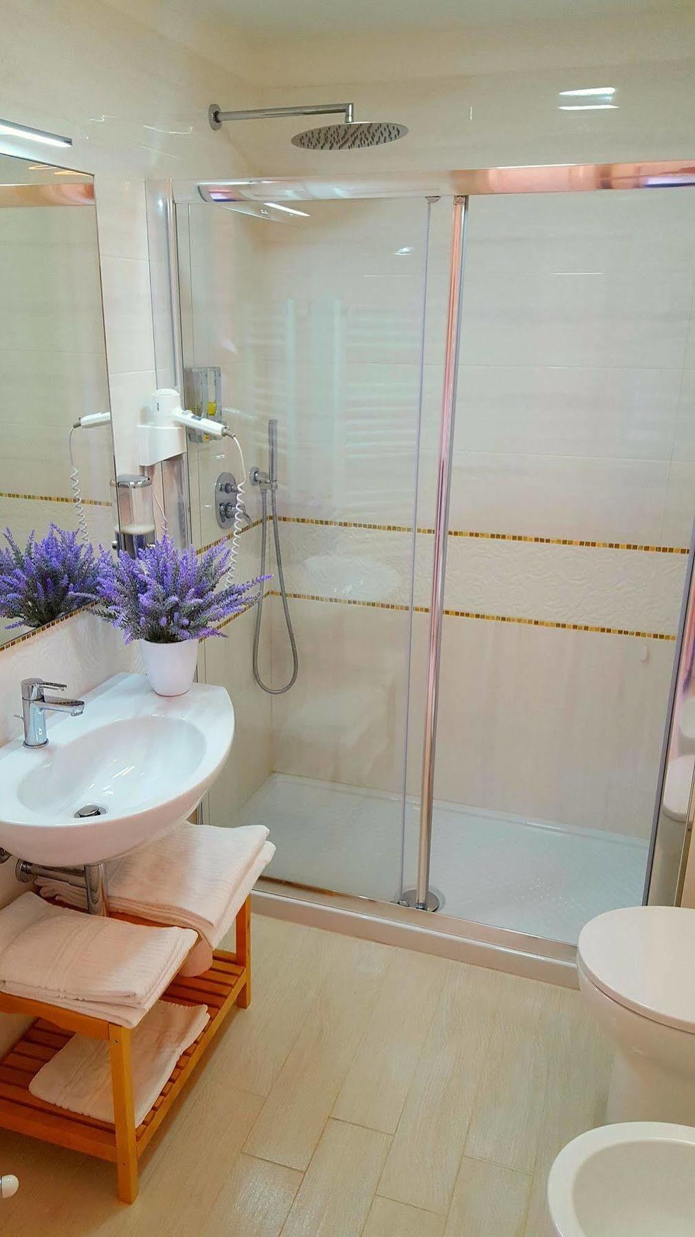 Brezza Marina Luxury Rooms Кальяри Экстерьер фото